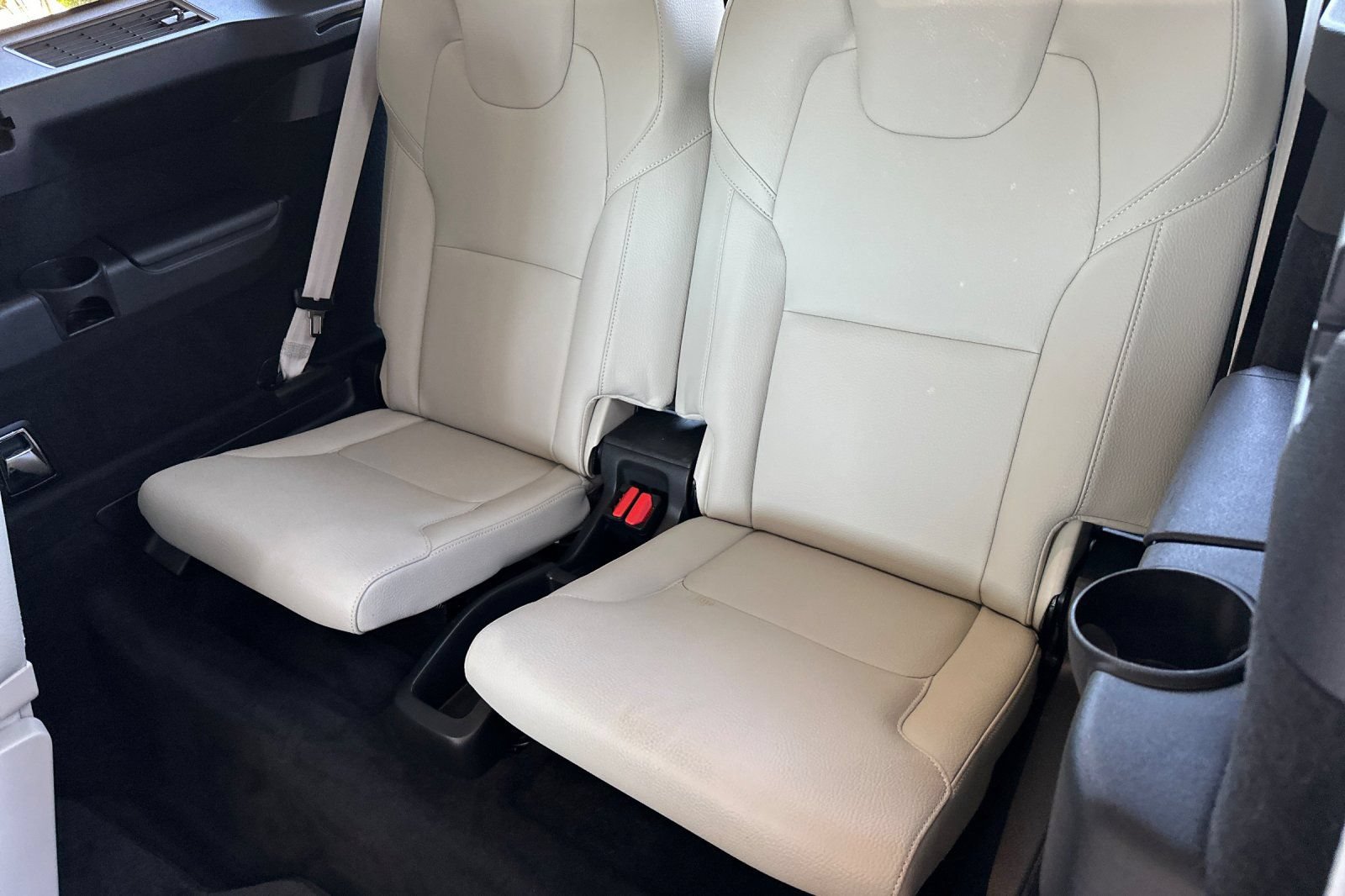 Used 2023 Volvo XC90 B6 Plus w/ Protection Package Premier AWD/4WD image 16