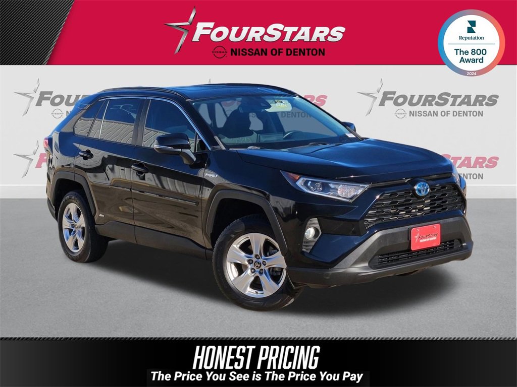 Used 2021 Toyota RAV4 XLE image 1
