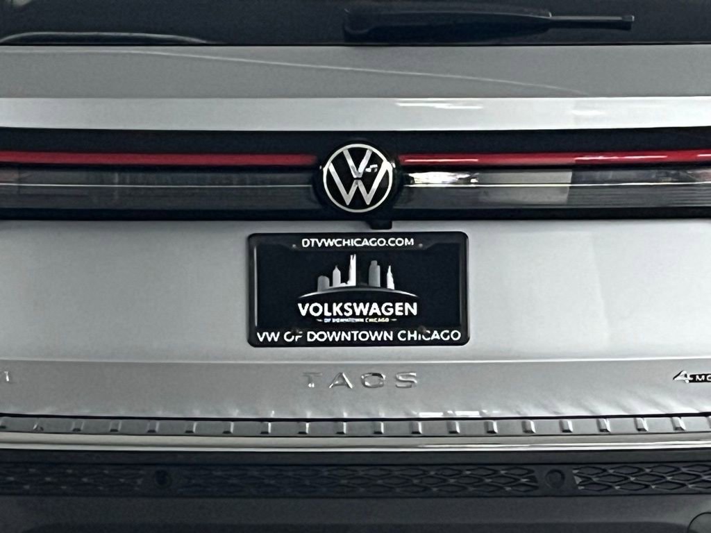 New 2025 Volkswagen Taos SEL image 34