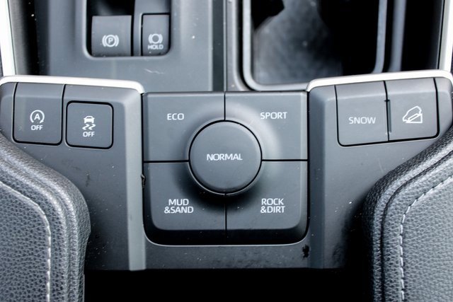 Used 2025 Toyota Grand Highlander AWD image 23