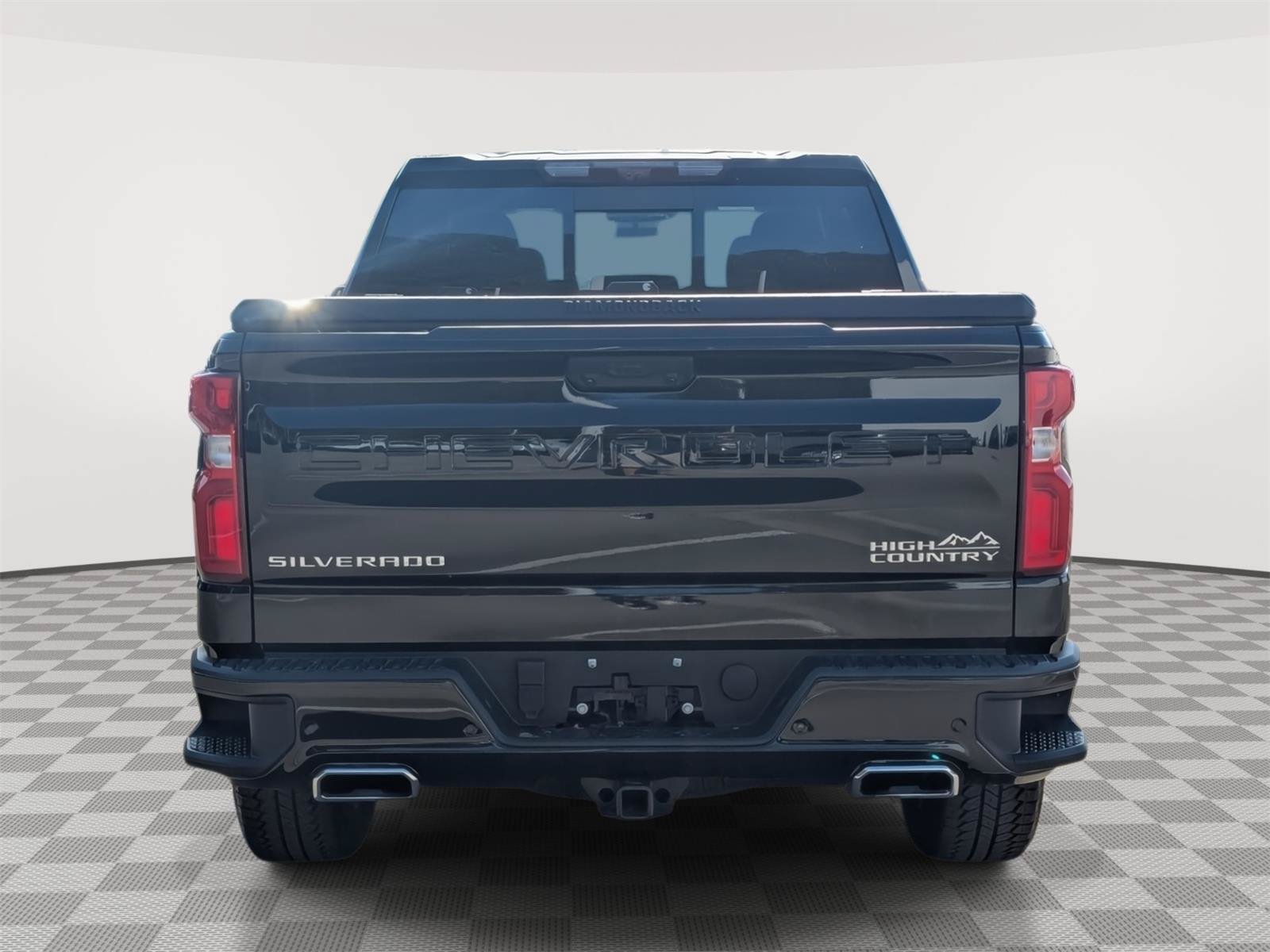 Used 2024 Chevrolet Silverado 1500 High Country w/ Technology Package AWD/4WD image 4