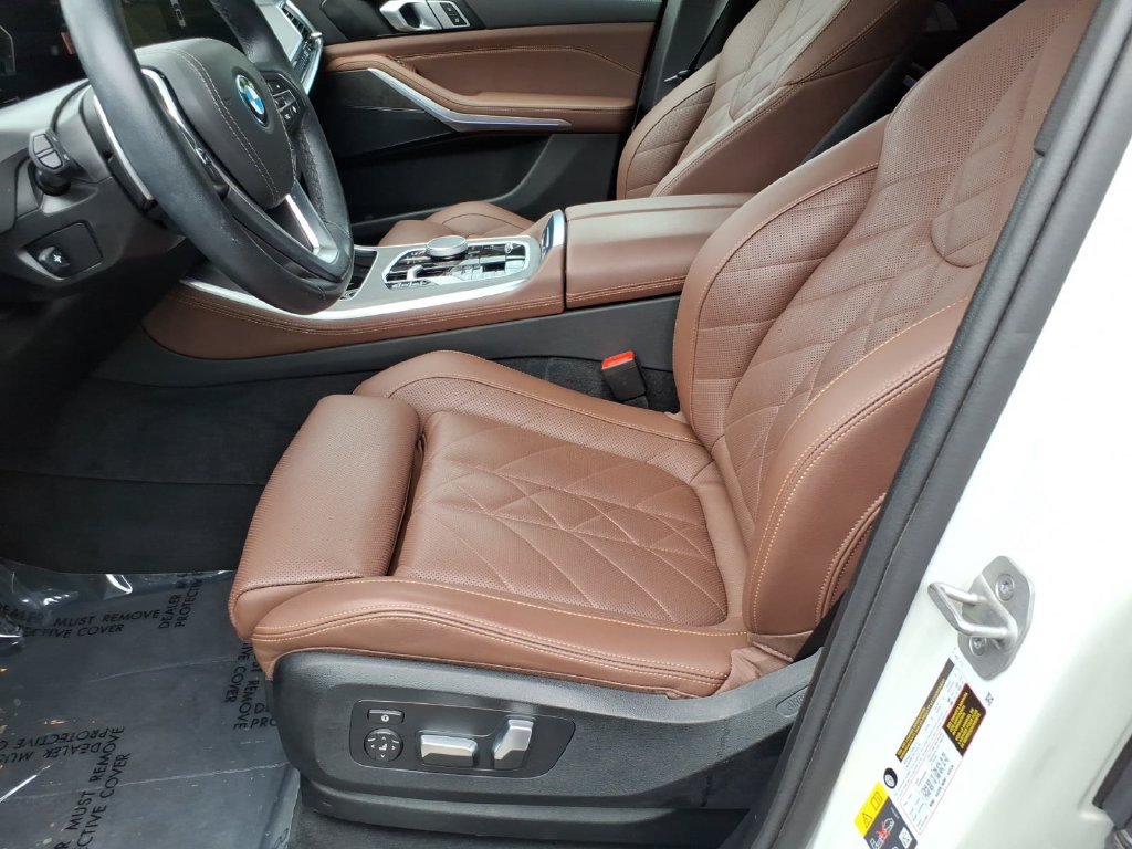 Used 2025 BMW X5 xDrive50e AWD/4WD image 14
