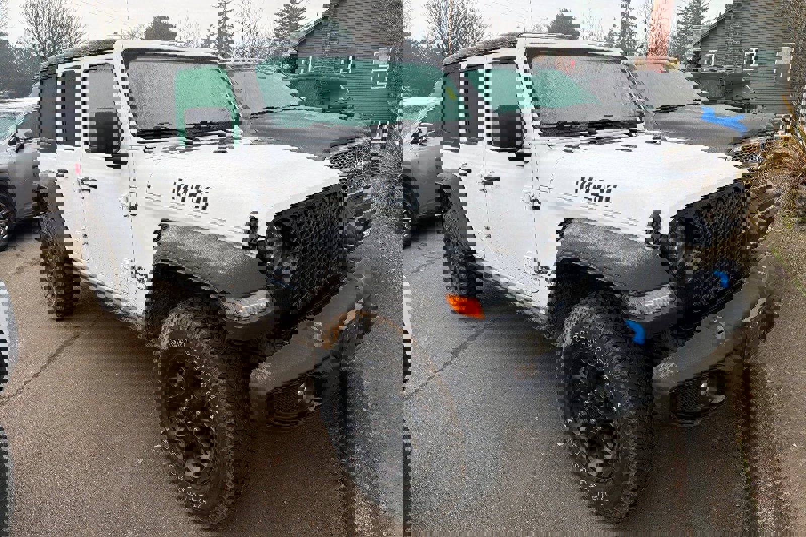 Used 2023 Jeep Wrangler Unlimited image 2