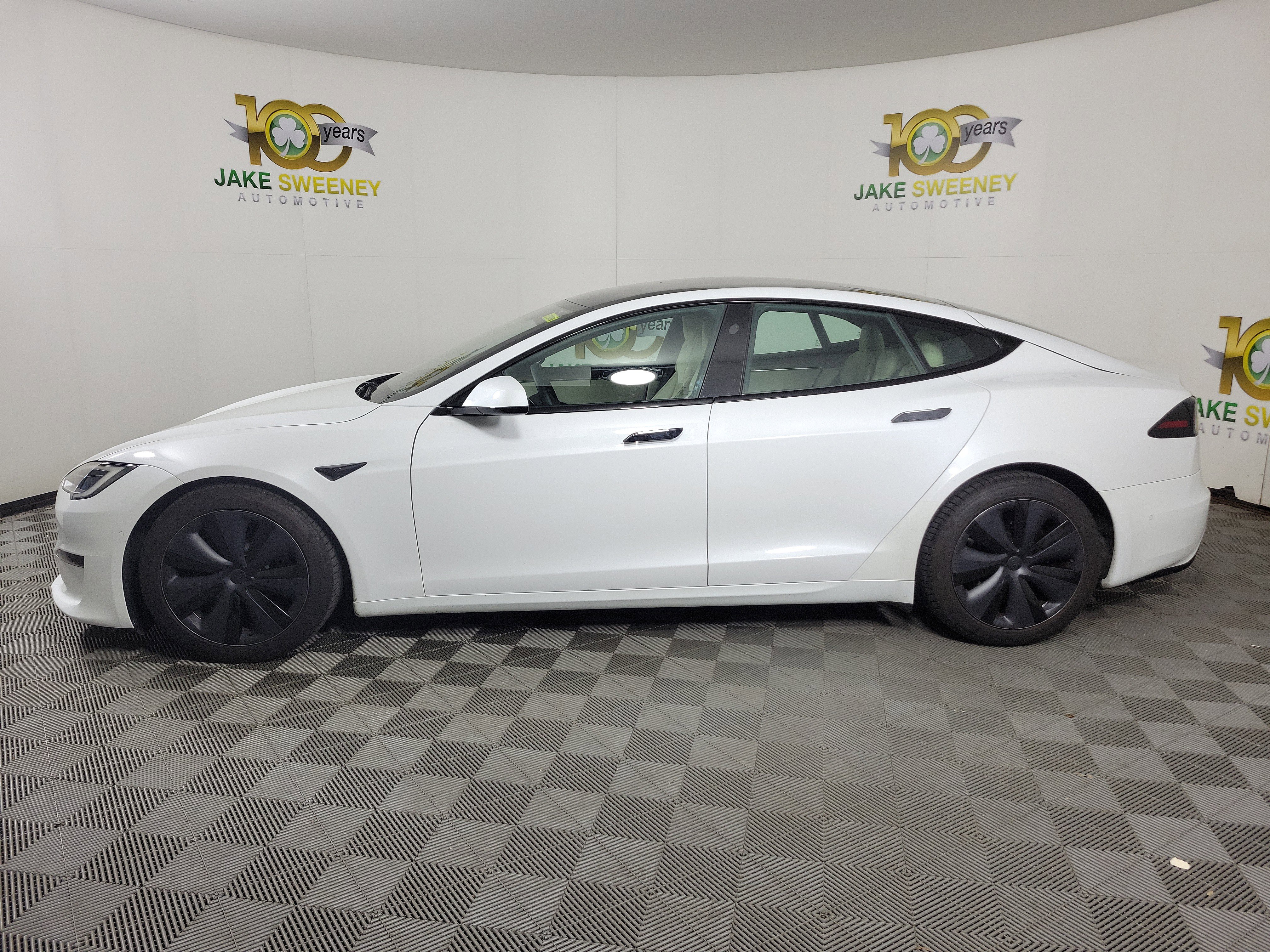 Used 2022 Tesla Model S AWD/4WD image 2