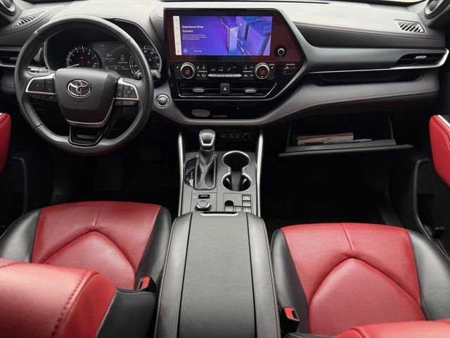 Used 2023 Toyota Highlander XSE AWD/4WD image 11