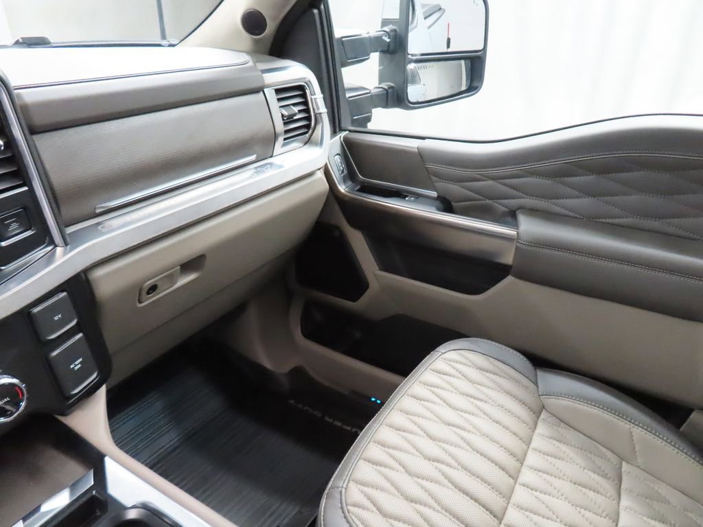 Used 2025 Ford F350 Platinum w/ Platinum Plus Package AWD/4WD image 28