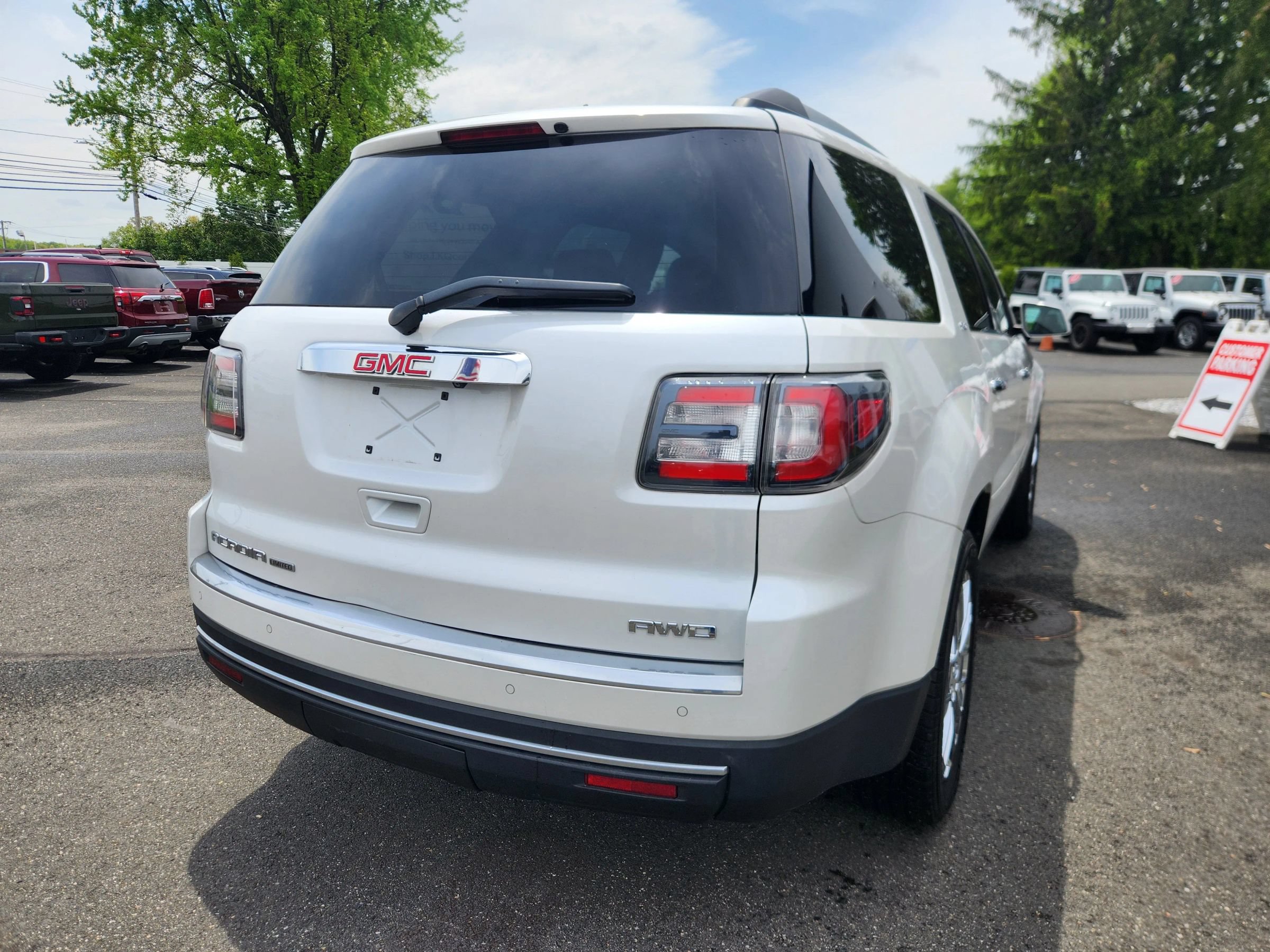 Used 2017 GMC Acadia Limited SLT AWD/4WD image 15