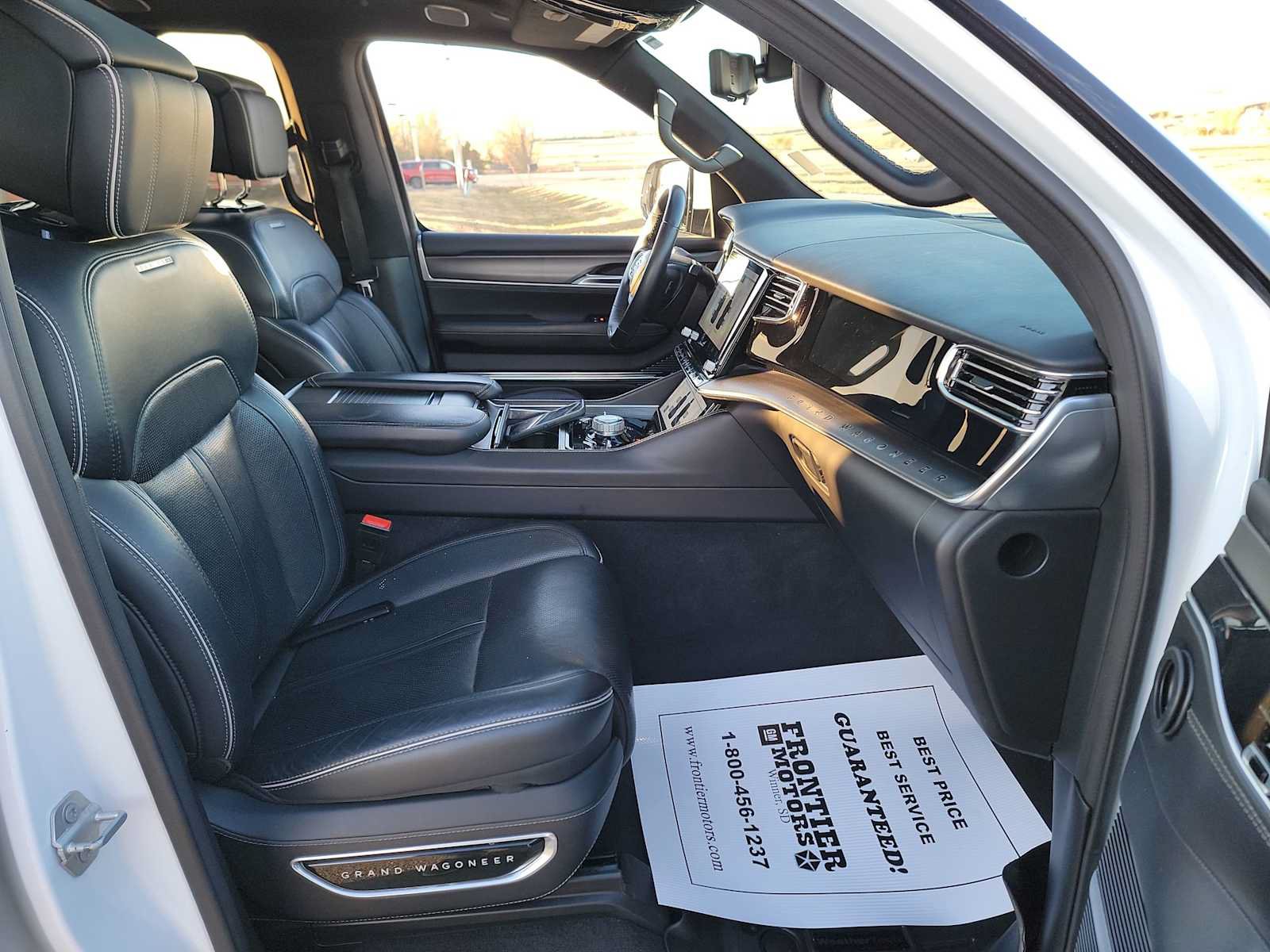 Used 2022 Jeep Grand Wagoneer Series II AWD/4WD image 26