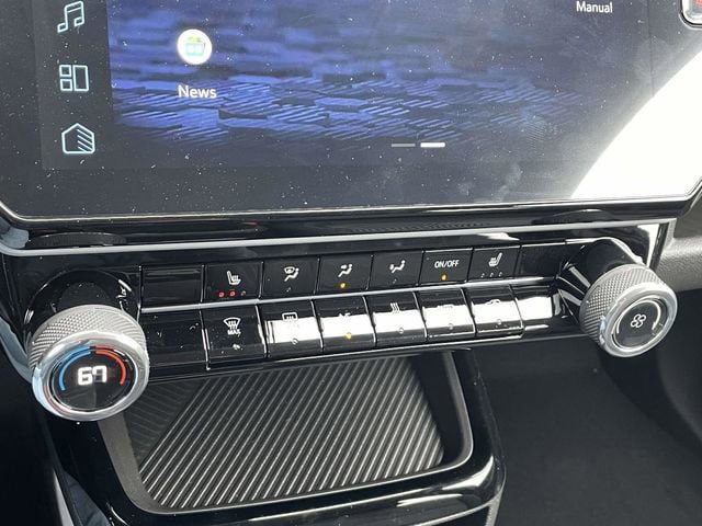 New 2027 Chevrolet Bolt LT w/ Comfort Package FWD image 24