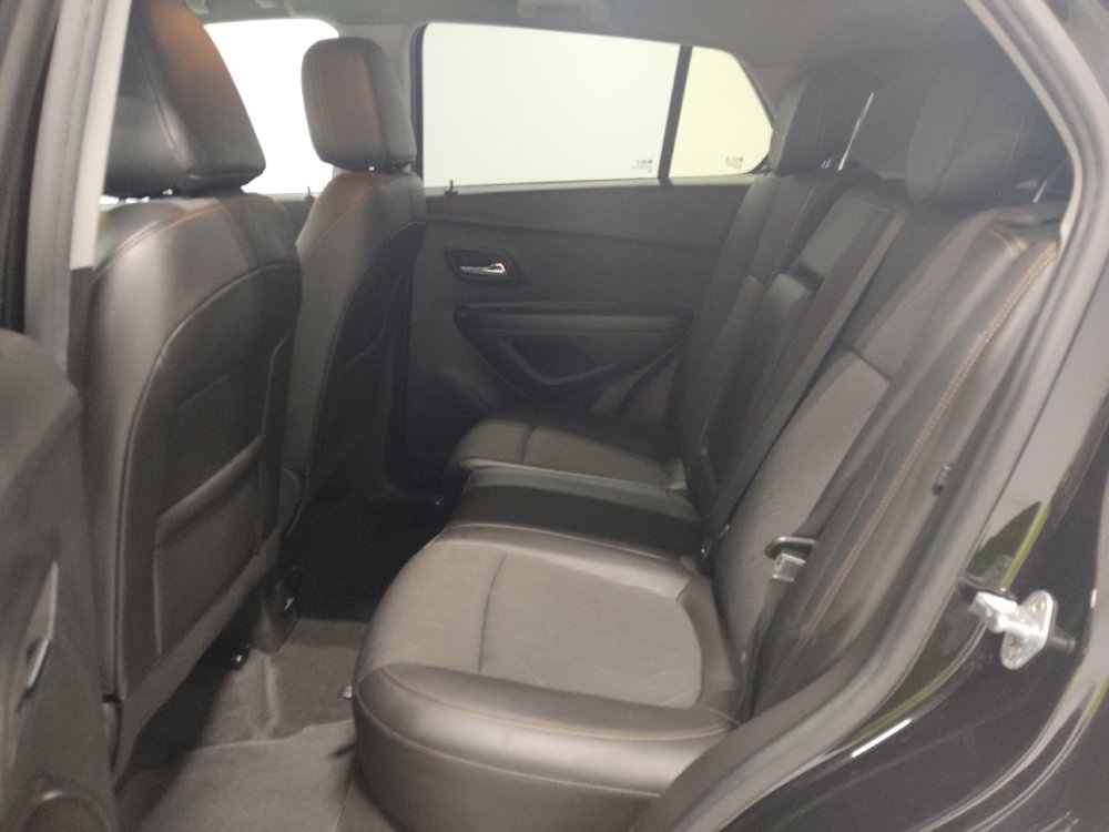 Used 2022 Chevrolet Trax LT w/ LT Convenience Package AWD/4WD image 18