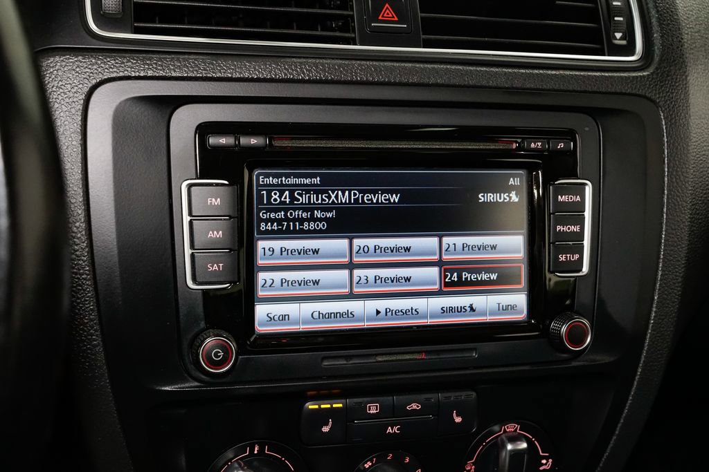 Used 2015 Volkswagen Jetta SE image 15