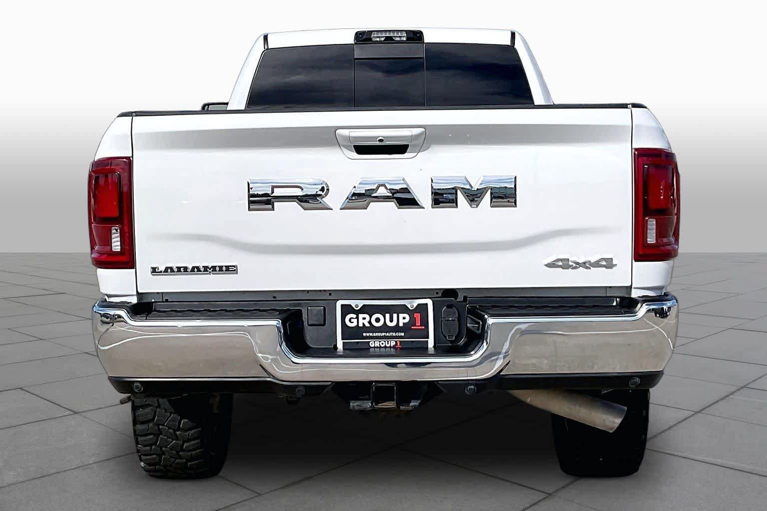 Used 2025 RAM 3500 Laramie AWD/4WD image 5