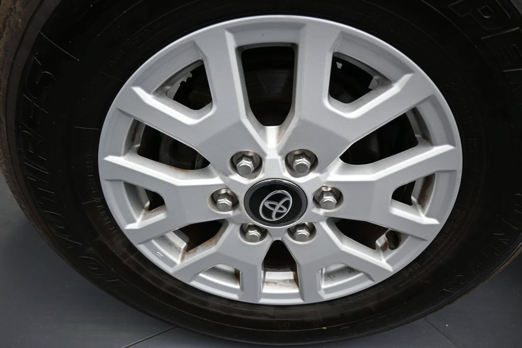 Used 2024 Toyota Tacoma SR5 RWD image 45