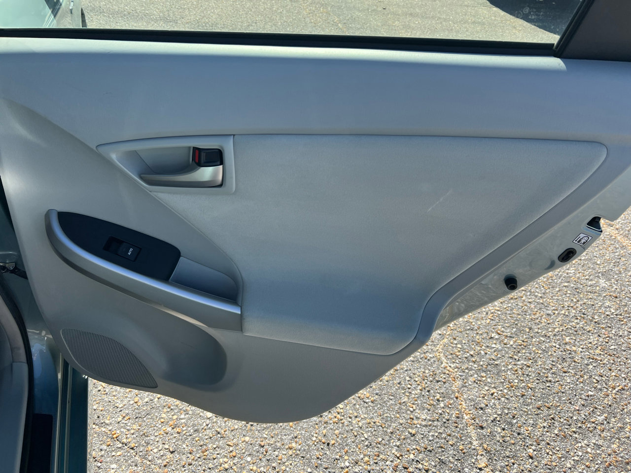 Used 2015 Toyota Prius Five image 27