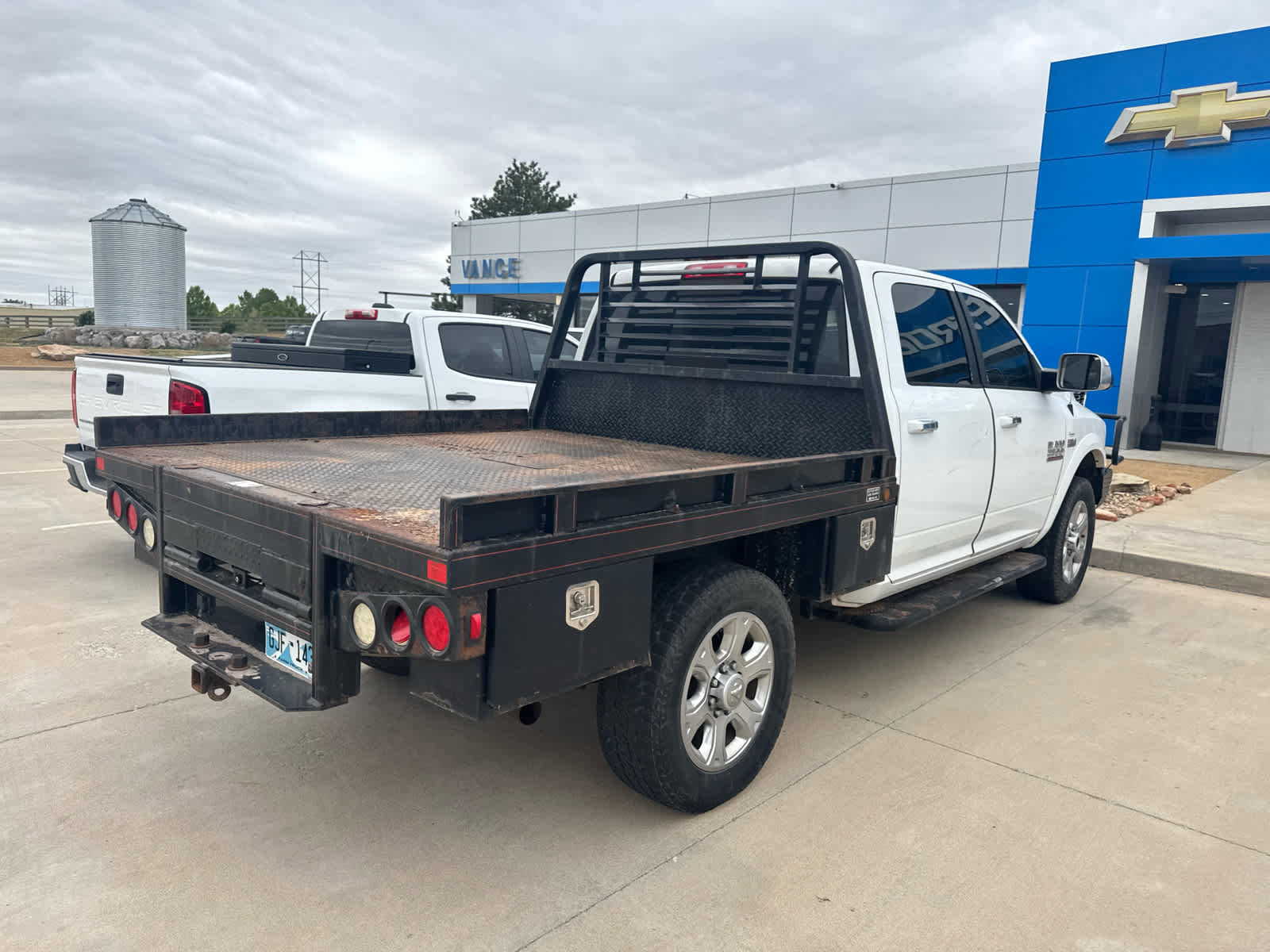 Used 2015 RAM 2500 Laramie w/ Convenience Group AWD/4WD image 2