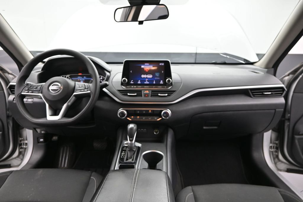Used 2022 Nissan Altima 2.5 SV FWD image 27