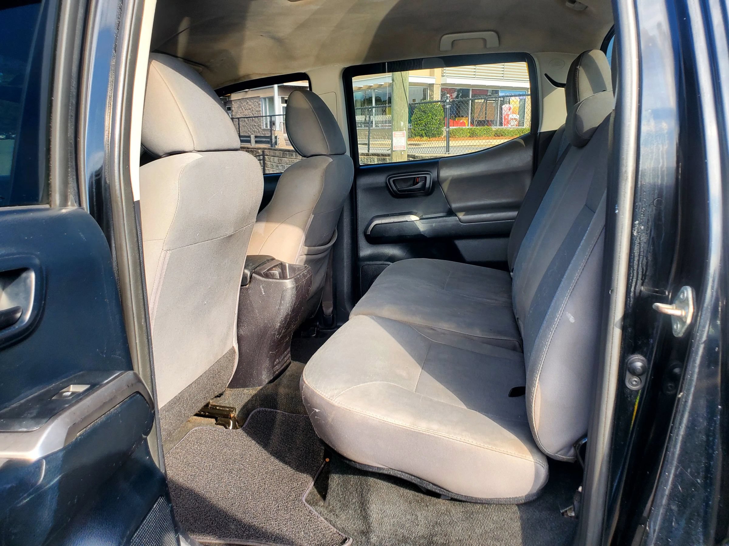 Used 2016 Toyota Tacoma SR5 w/ Towing Package RWD image 22