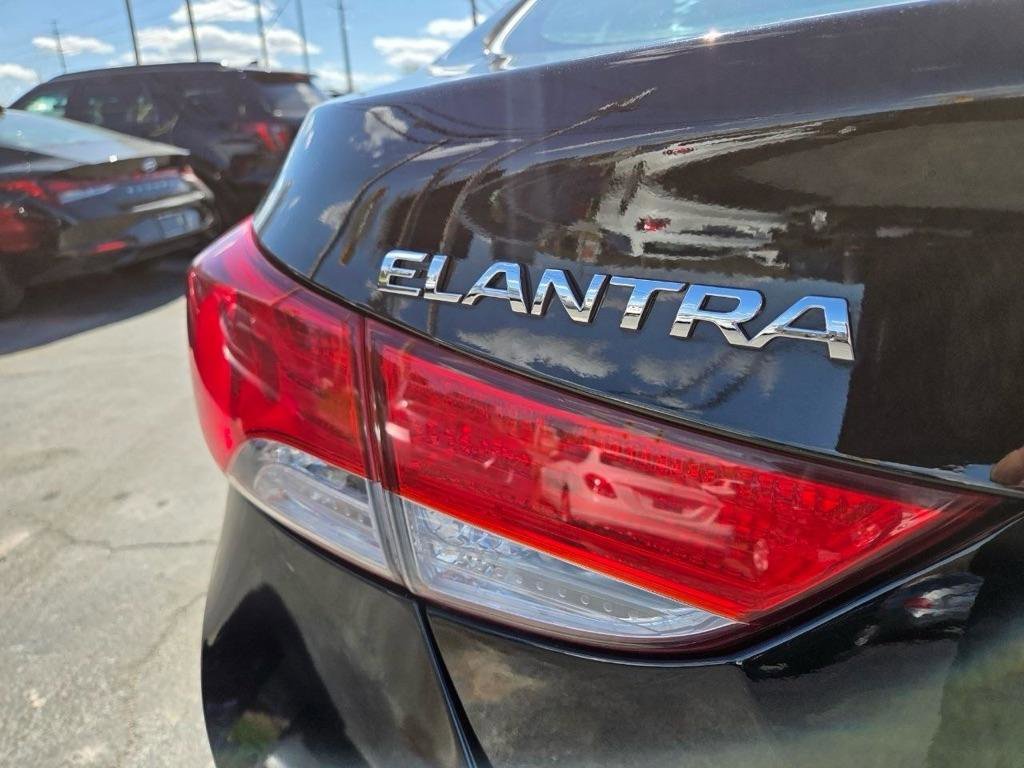Used 2011 Hyundai Elantra GLS w/ Preferred Equipment Pkg 3 FWD image 27
