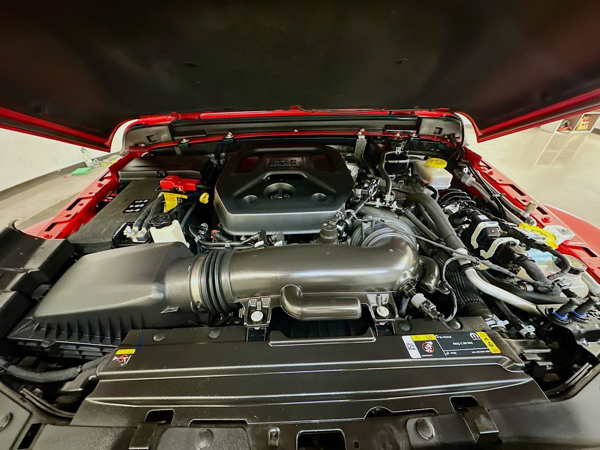 Used 2025 Jeep Wrangler Sahara image 33