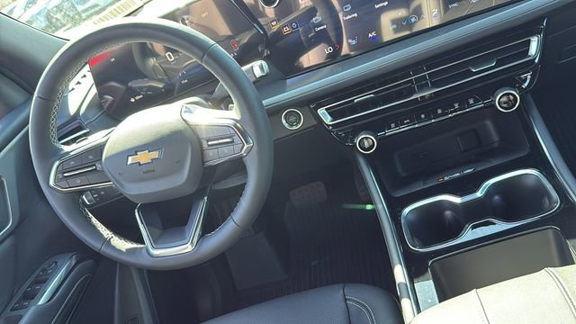 New 2026 Chevrolet Traverse LT w/ Sun and Wheel Package FWD image 26
