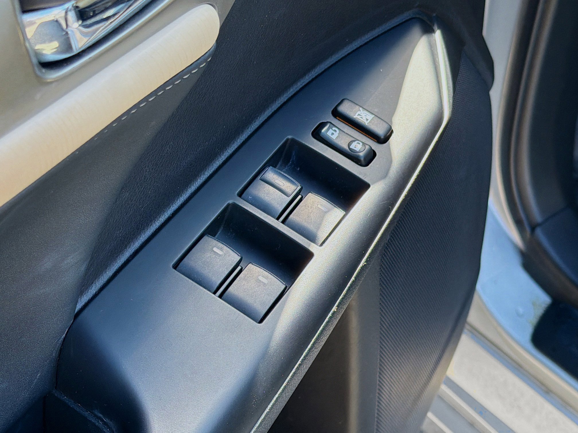 Used 2015 Lexus CT 200h w/ Navigation Package image 21