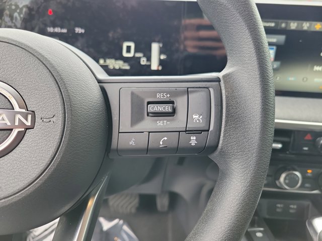 Used 2025 Nissan Kicks SV FWD image 21
