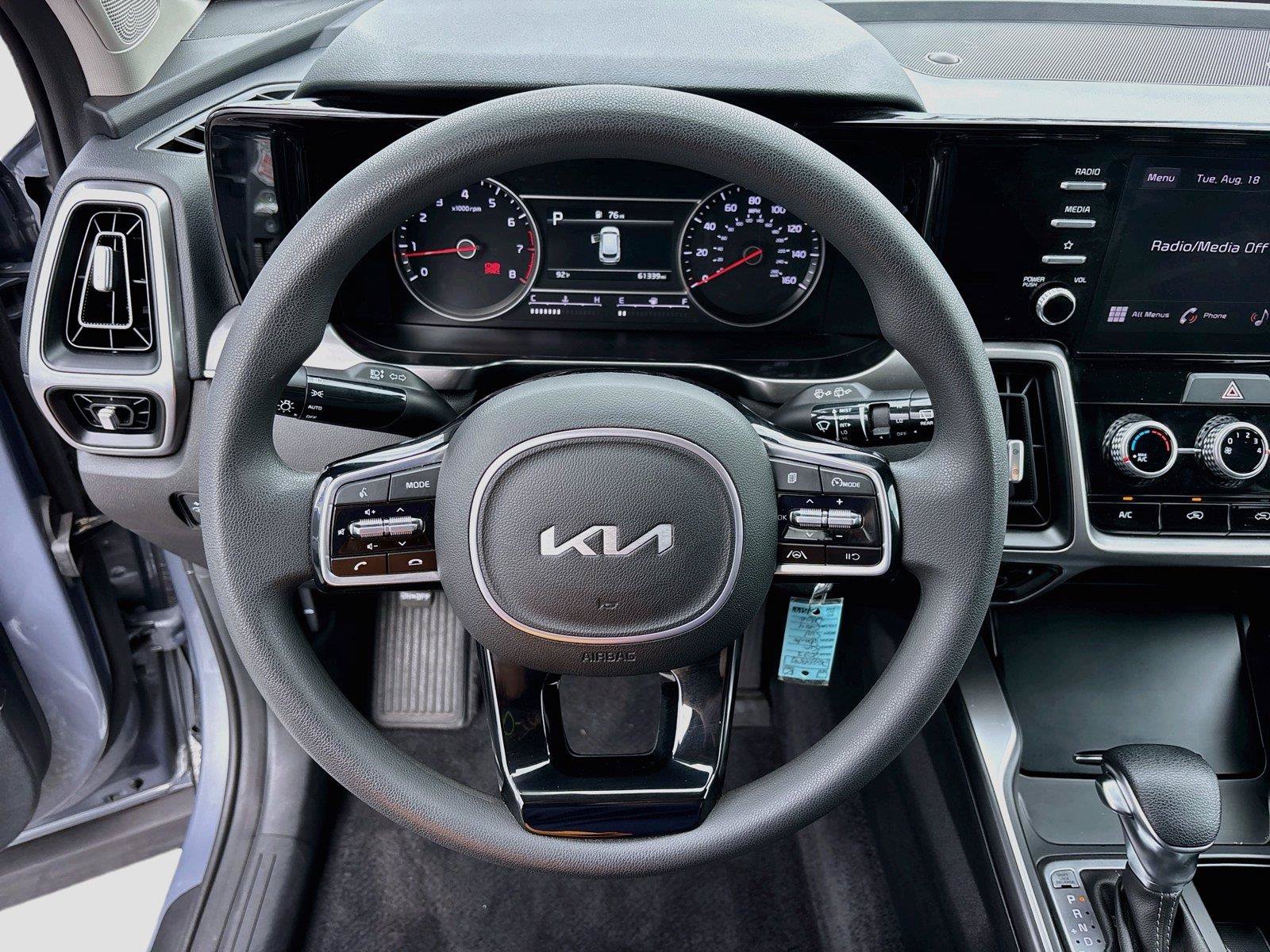 Used 2023 Kia Sorento LX FWD image 13