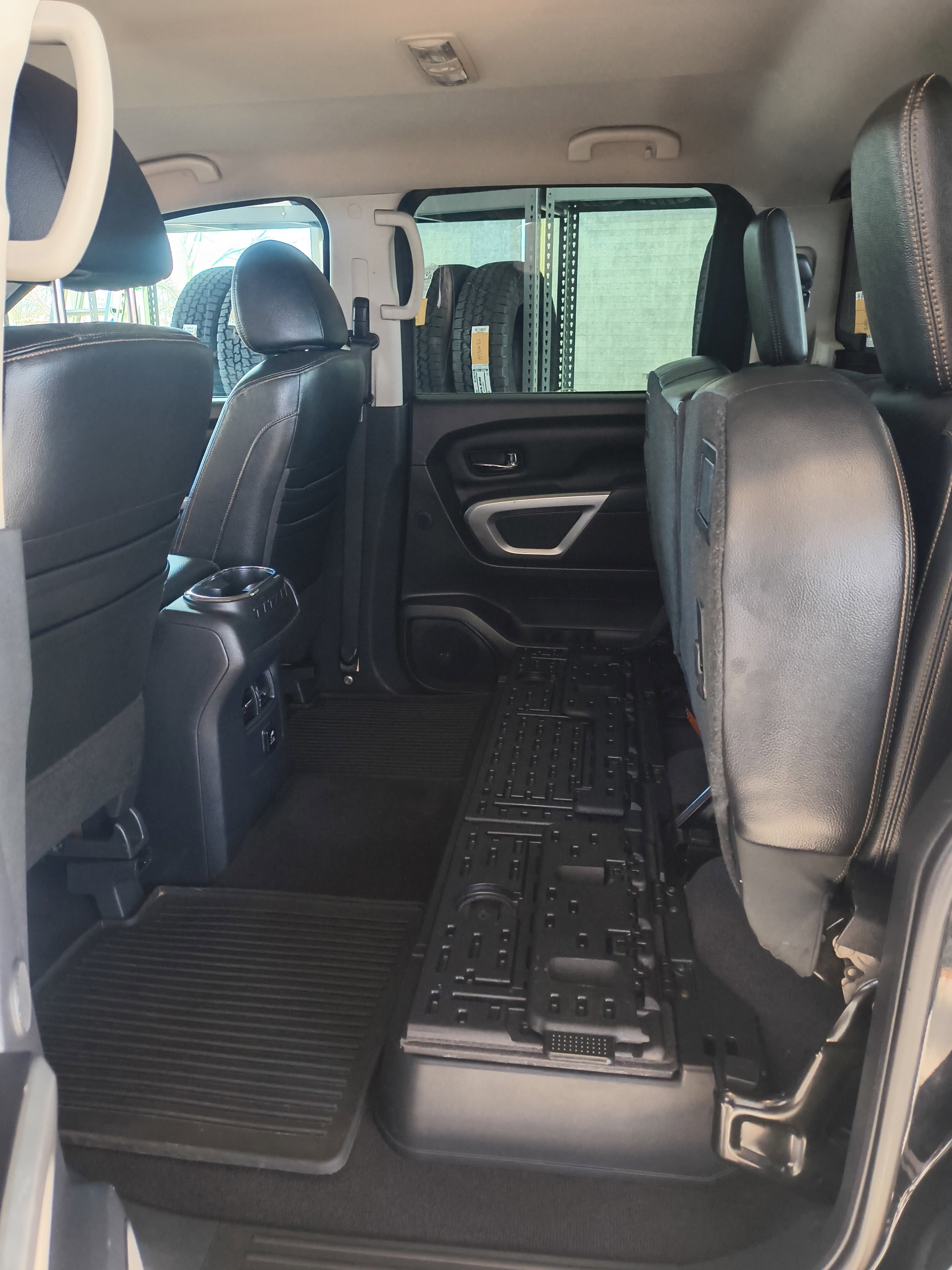 Used 2017 Nissan Titan SL image 27