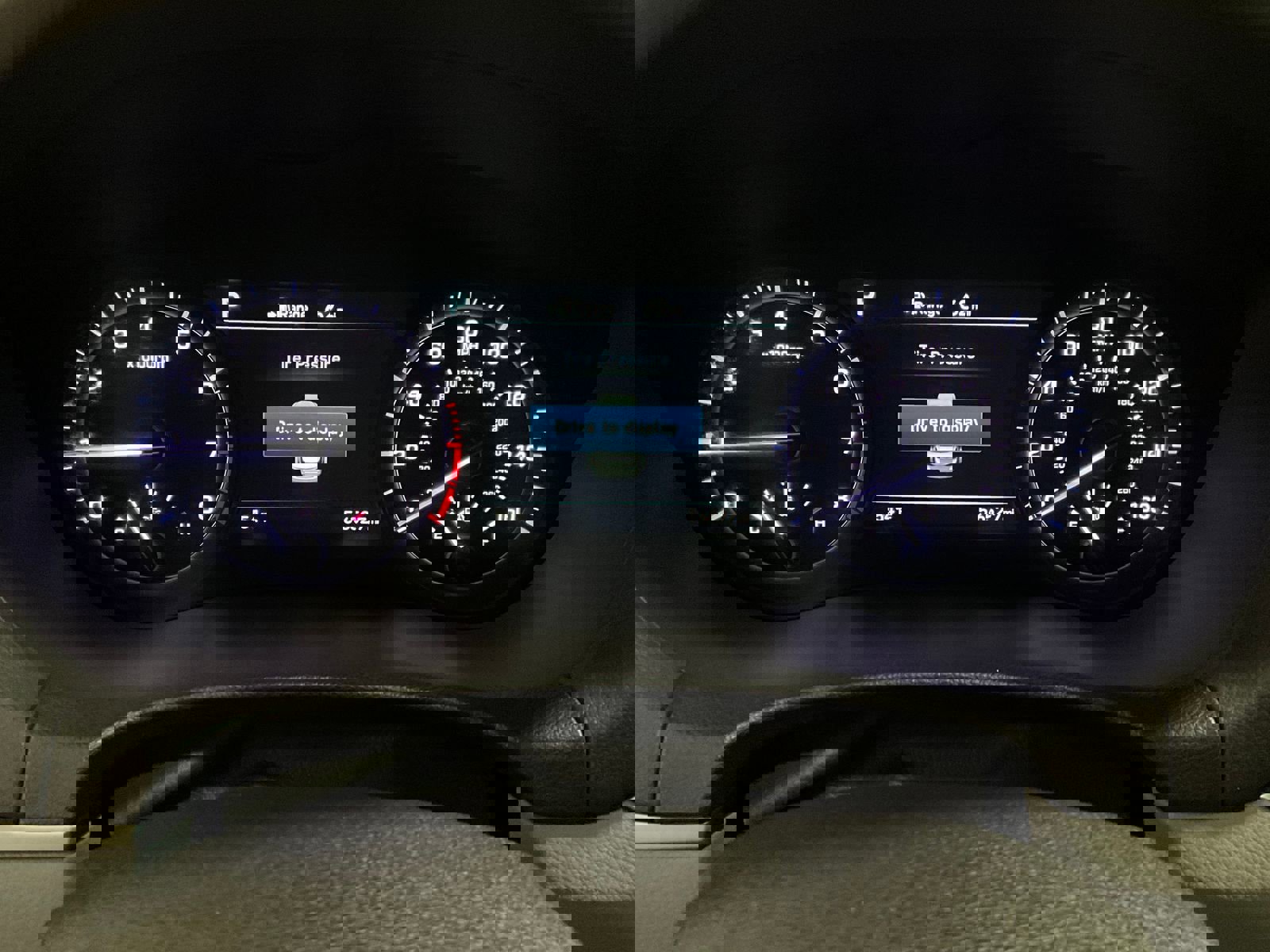 Used 2018 Genesis G80 3.8 w/ Option Group 02 image 17