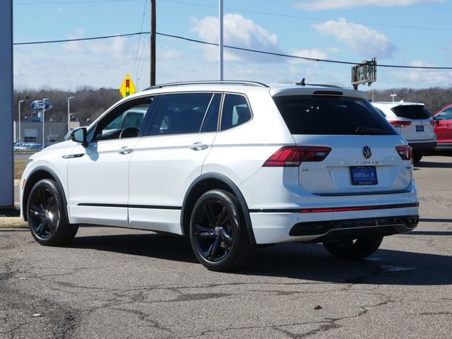 Certified 2023 Volkswagen Tiguan SE R-Line image 5