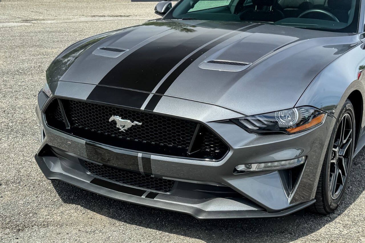 Used 2022 Ford Mustang GT RWD image 14