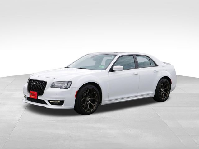 Used 2018 Chrysler 300 S w/ Safetytec Plus Group RWD image 3