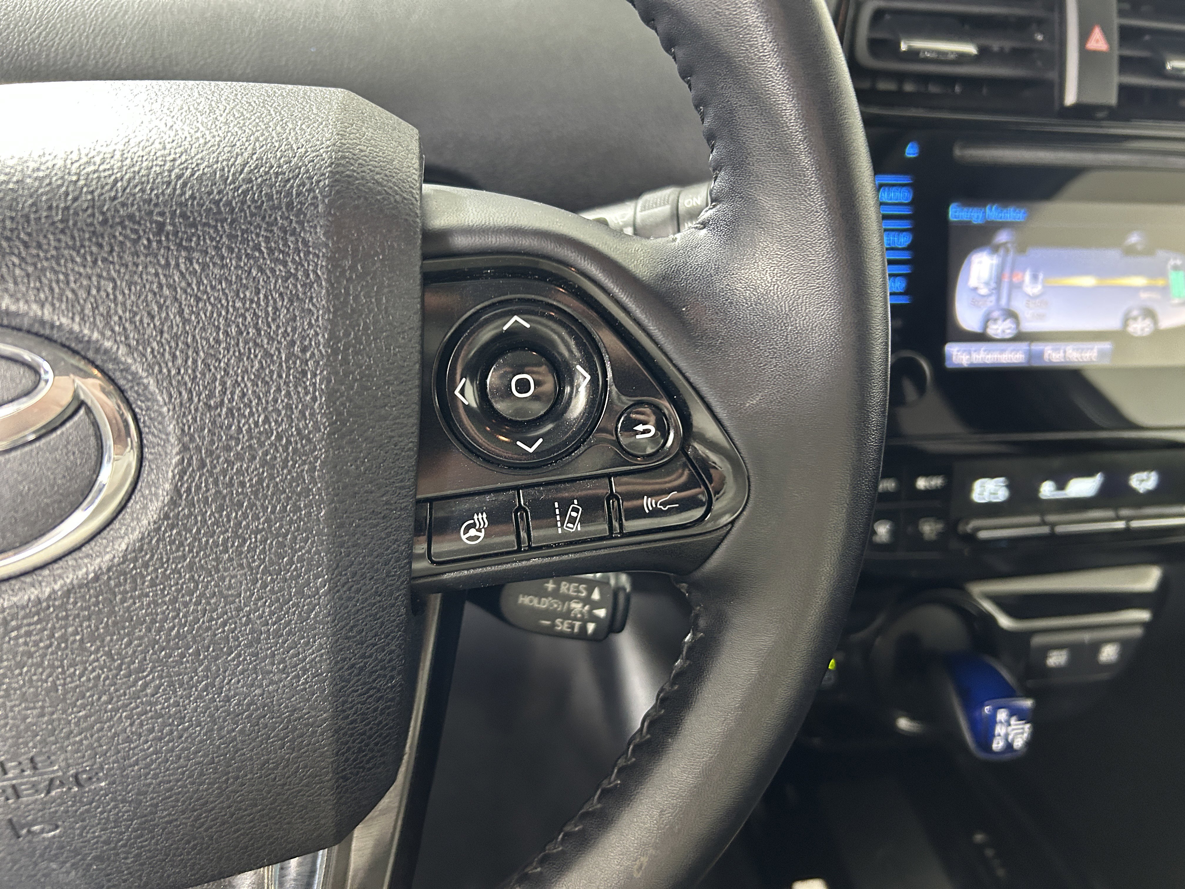 Used 2019 Toyota Prius XLE image 14