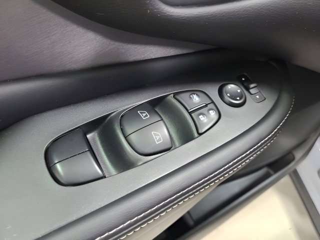 Used 2024 Nissan Murano SV w/ SV Midnight Edition Package AWD/4WD image 25
