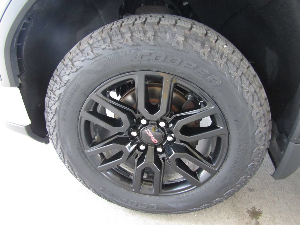 Used 2023 GMC Sierra 1500 Elevation w/ Elevation Premium Package AWD/4WD image 31