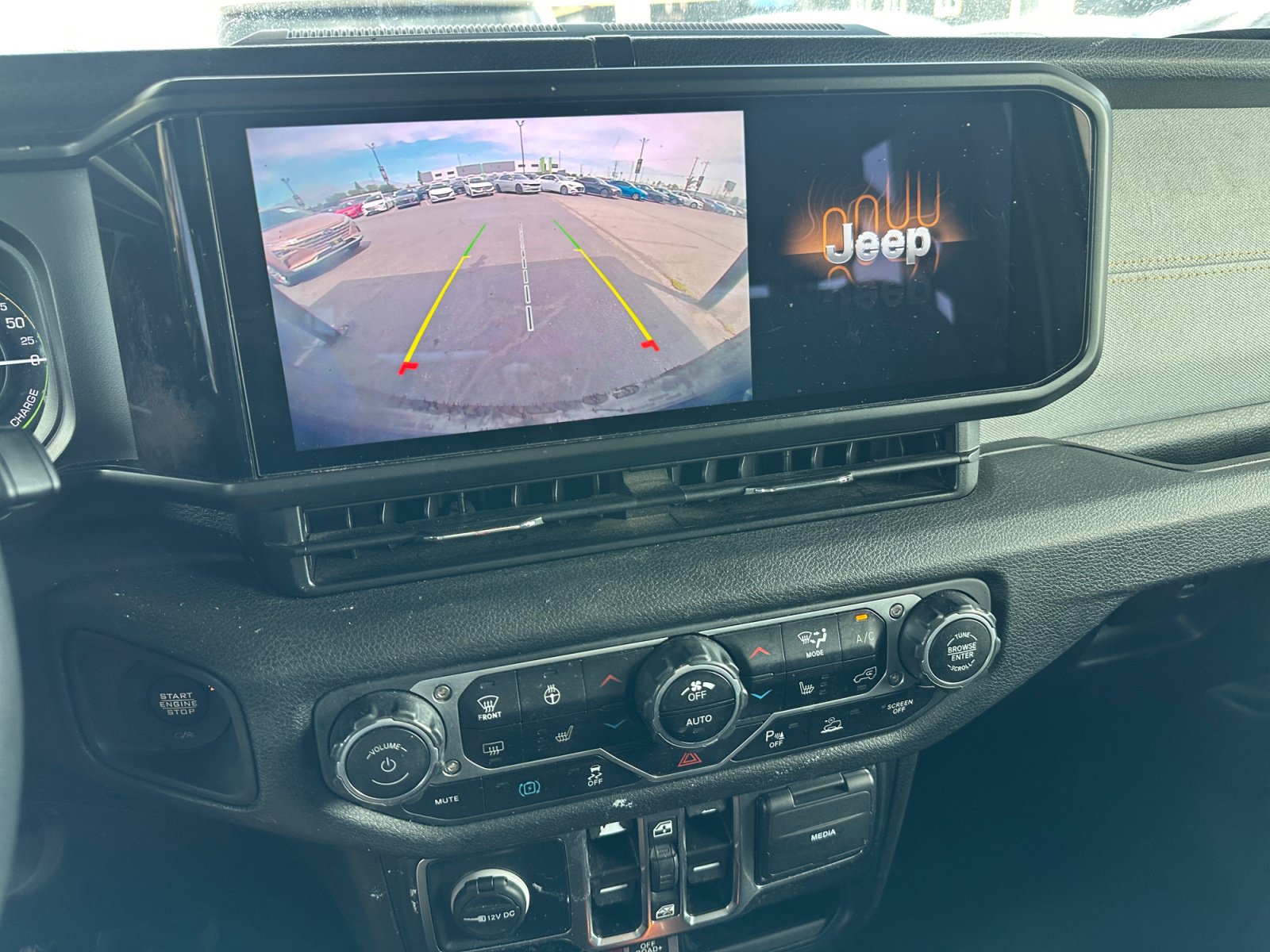 Used 2024 Jeep Wrangler Unlimited AWD/4WD image 19