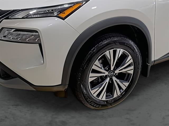 Used 2023 Nissan Rogue SV AWD/4WD image 9