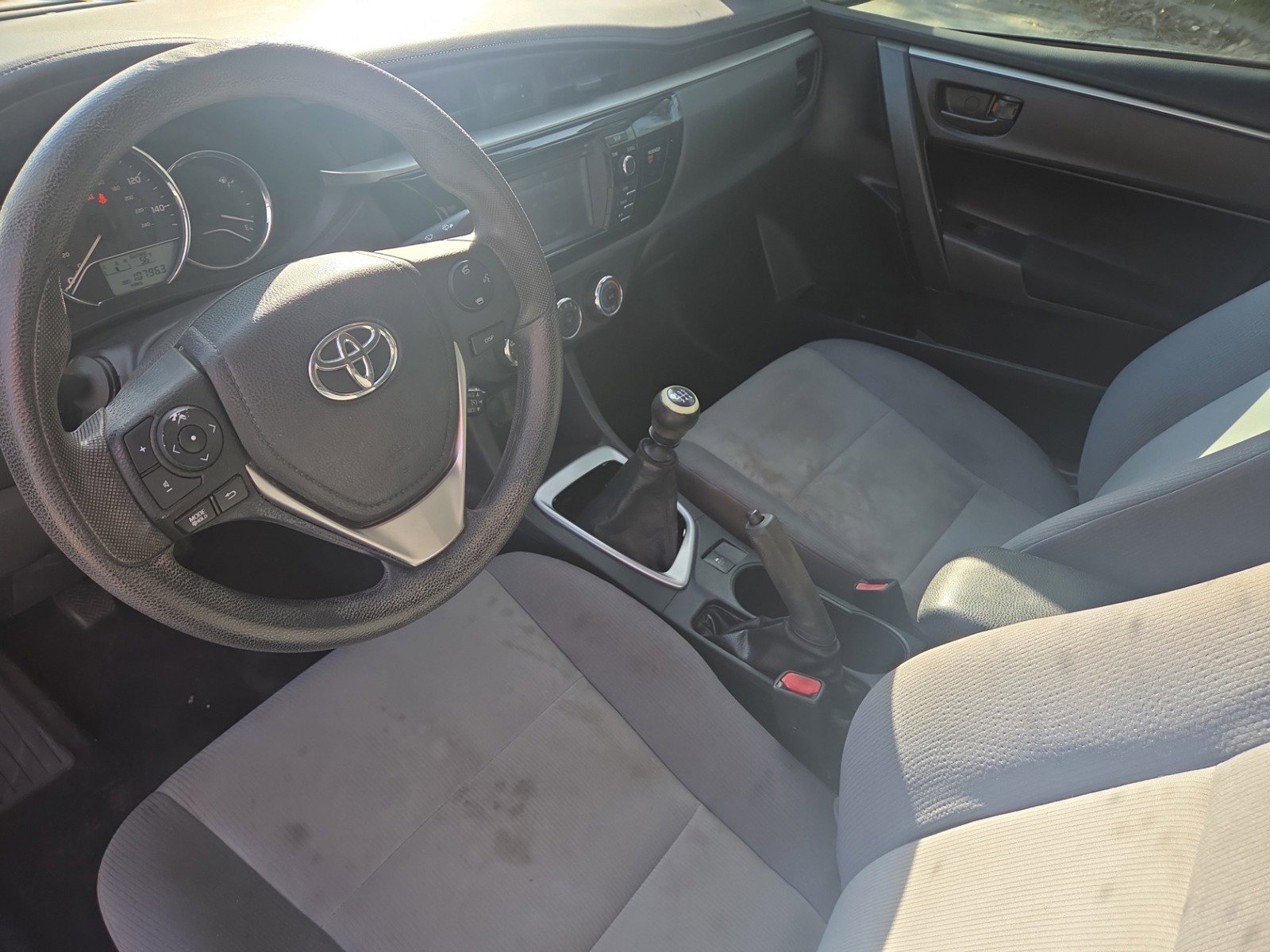 Used 2016 Toyota Corolla L image 9