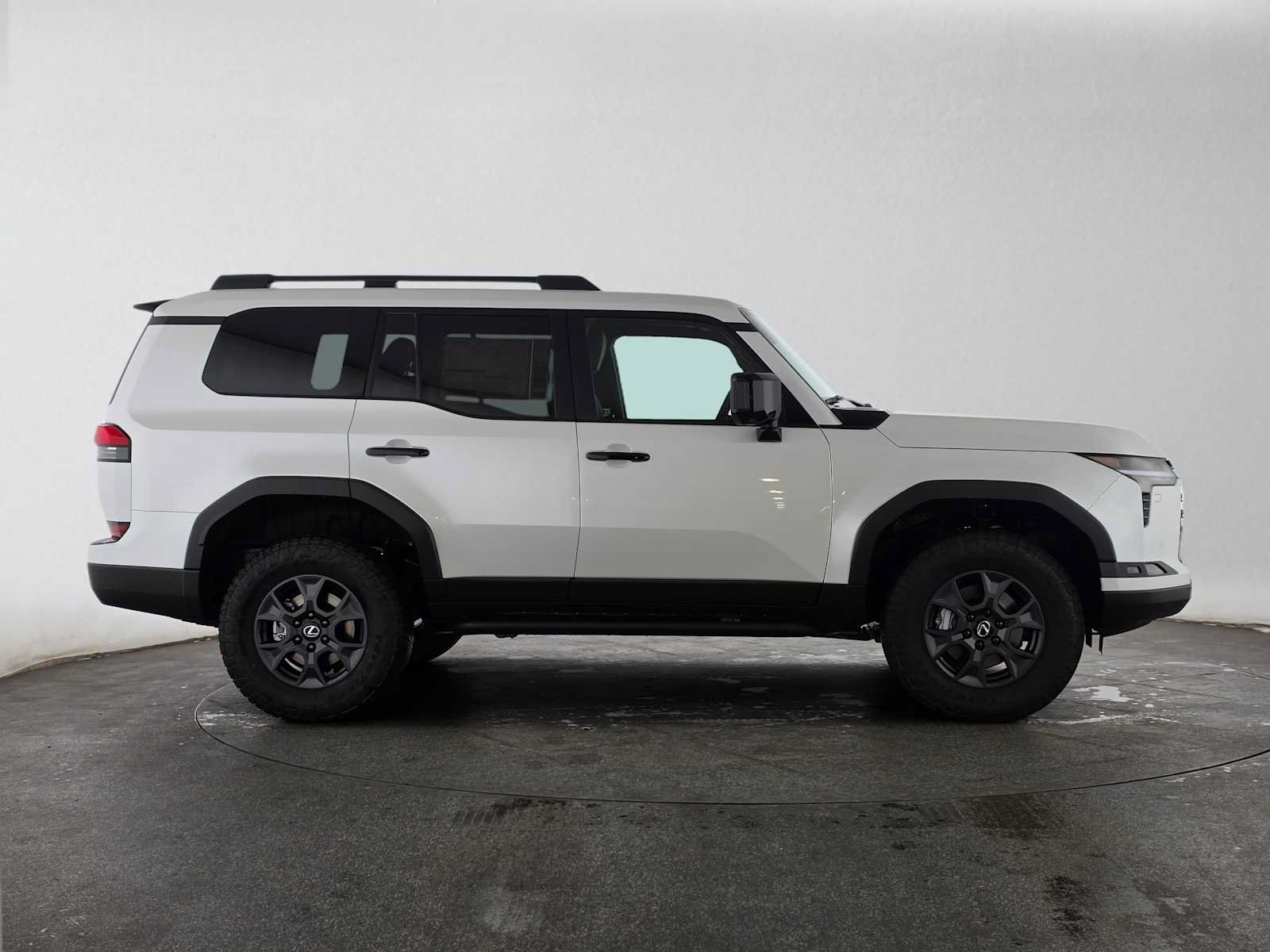 New 2026 Lexus GX 550 AWD/4WD image 2