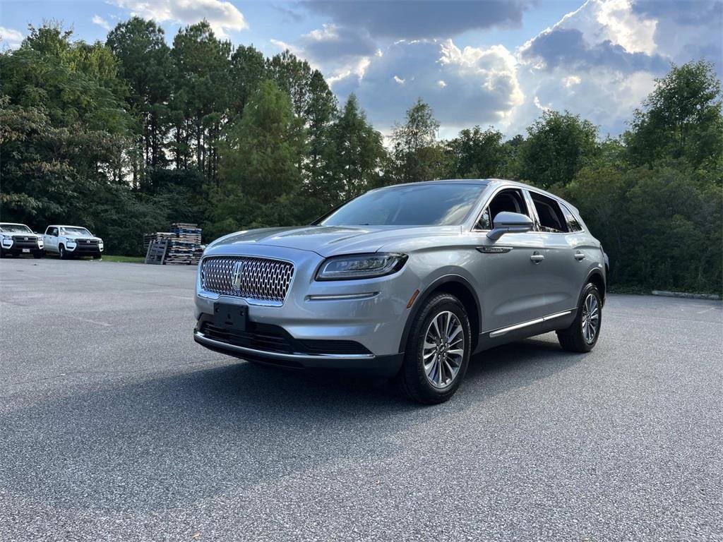 Used 2022 Lincoln Nautilus Reserve image 2