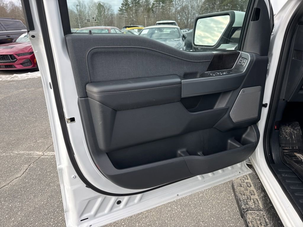 Used 2022 Ford F150 Lightning Lariat w/ Equipment Group 511A High image 27