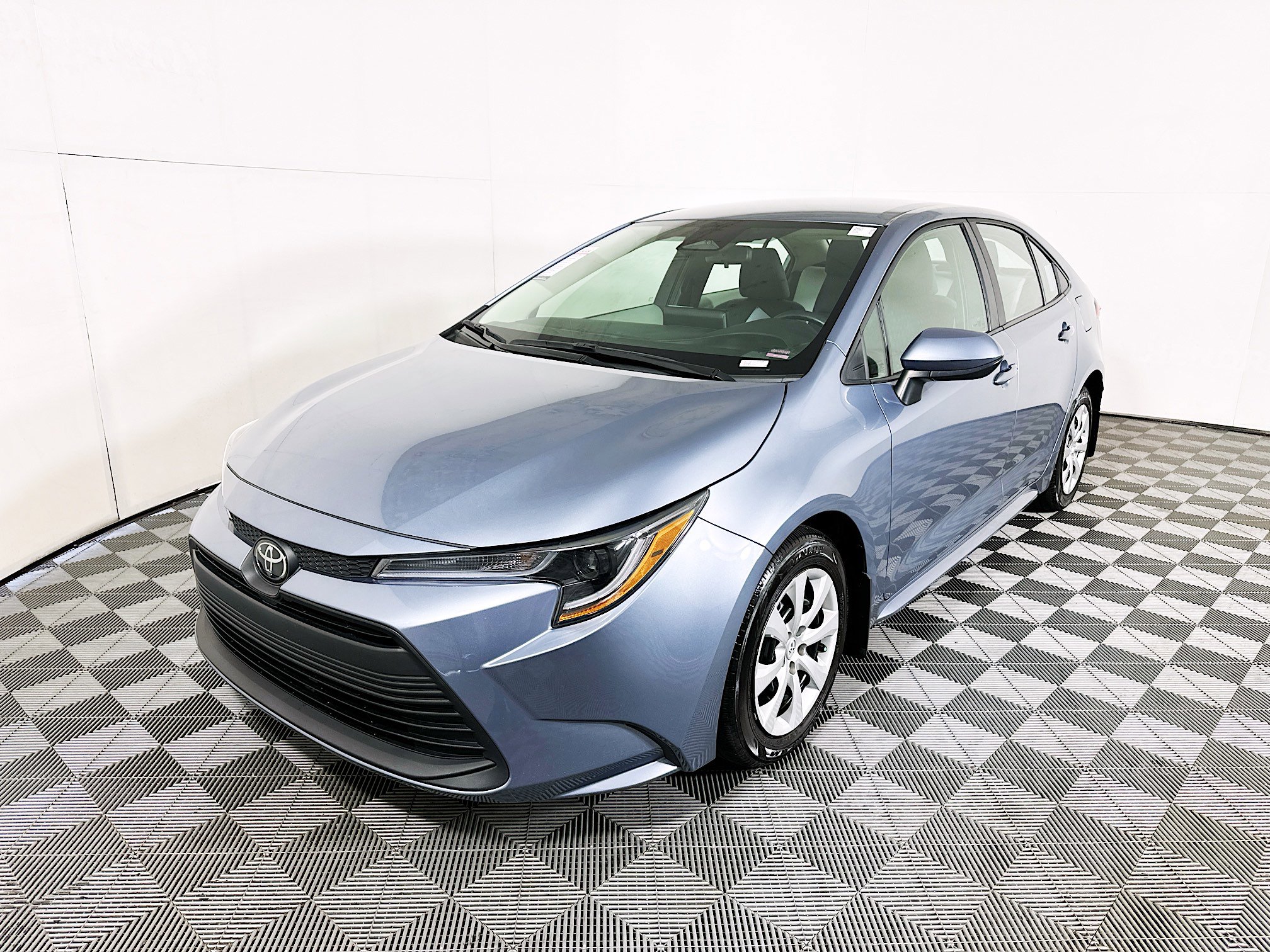 Used 2024 Toyota Corolla LE image 7
