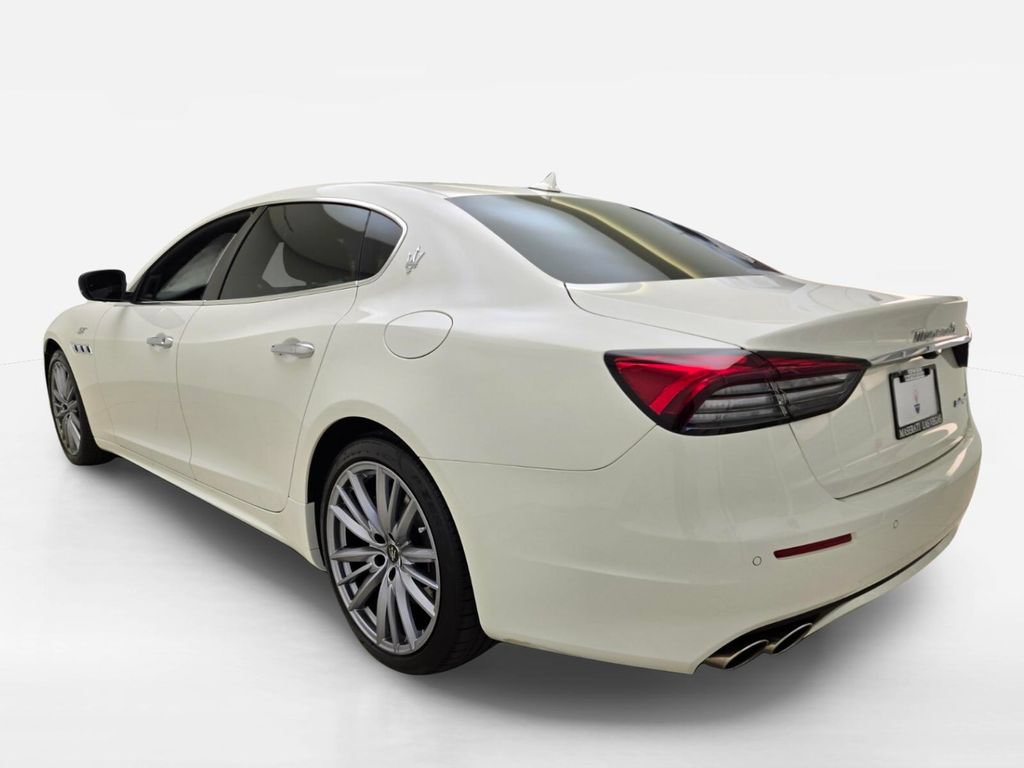 Used 2023 Maserati Quattroporte GT RWD image 11