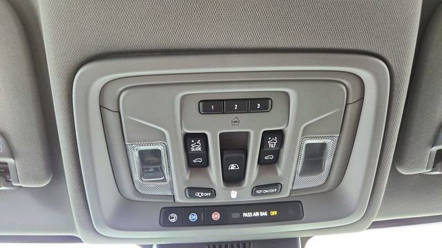 Used 2025 GMC Sierra 3500 Denali w/ Denali Reserve Package image 59