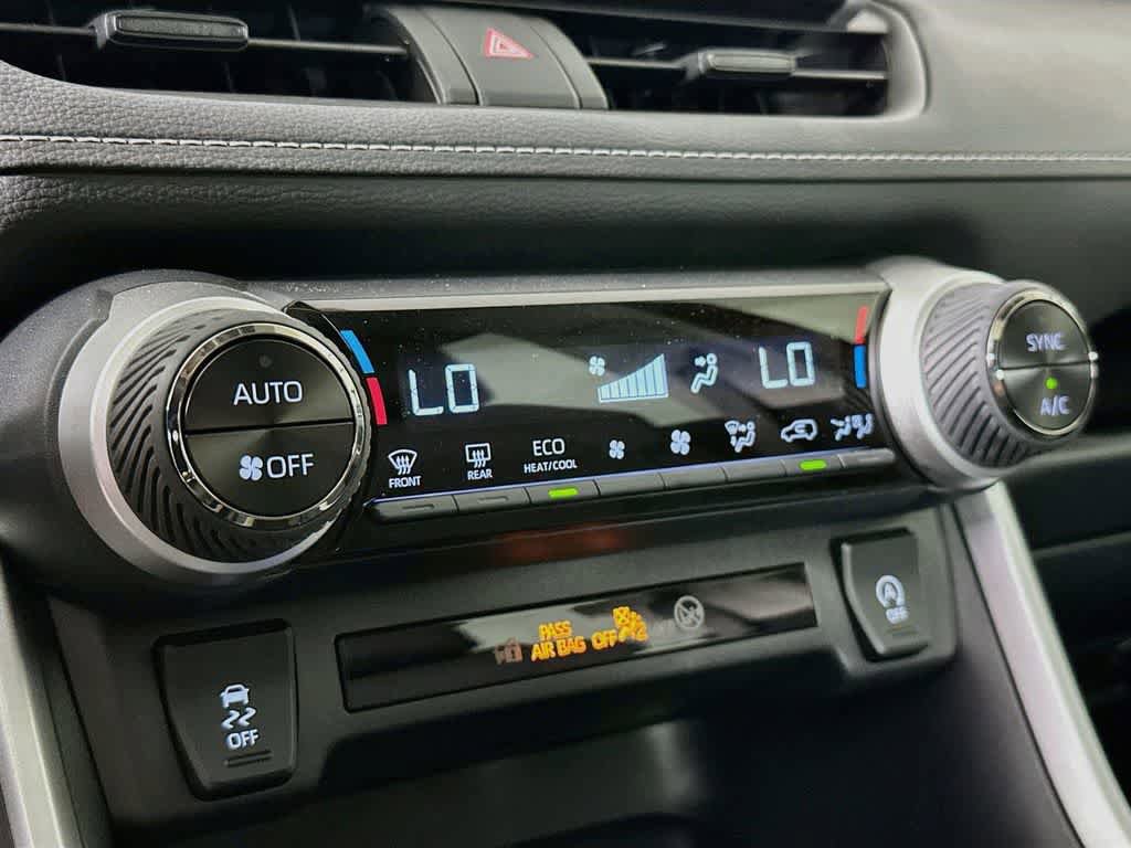 Used 2025 Toyota RAV4 XLE w/ Convenience Package FWD image 18