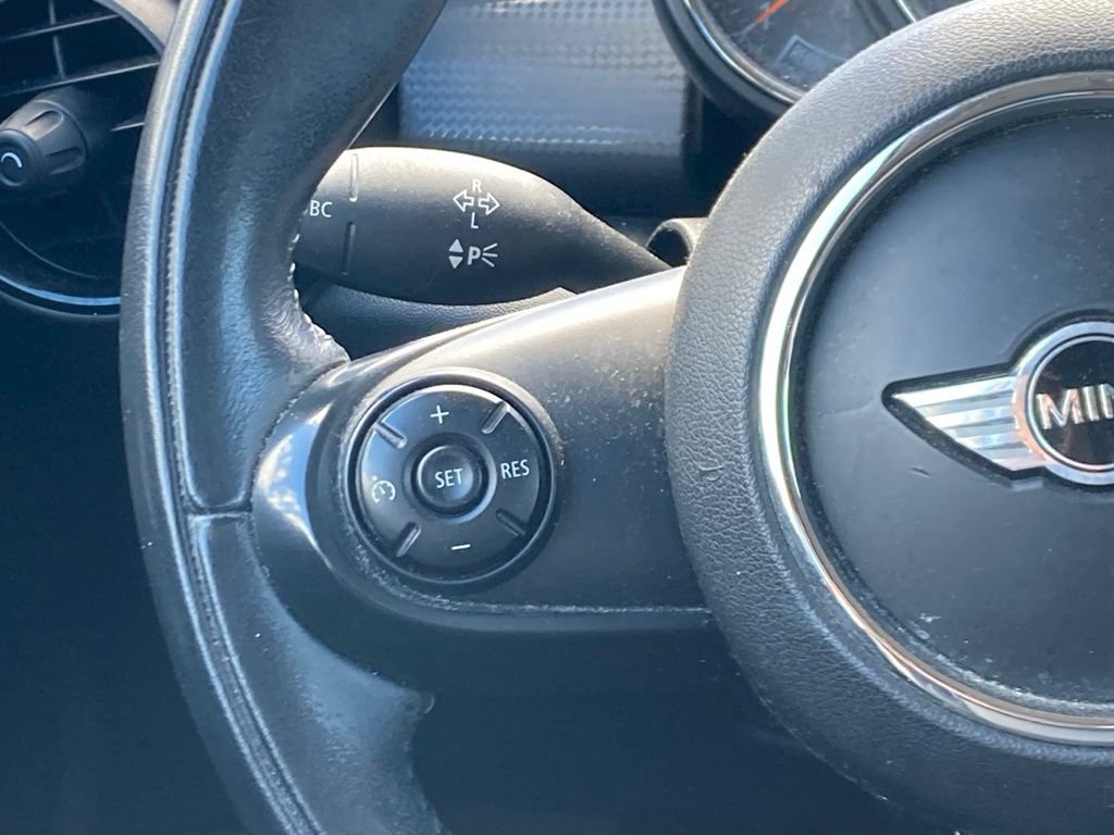 Used 2015 MINI Cooper 2-Door Hardtop FWD image 7
