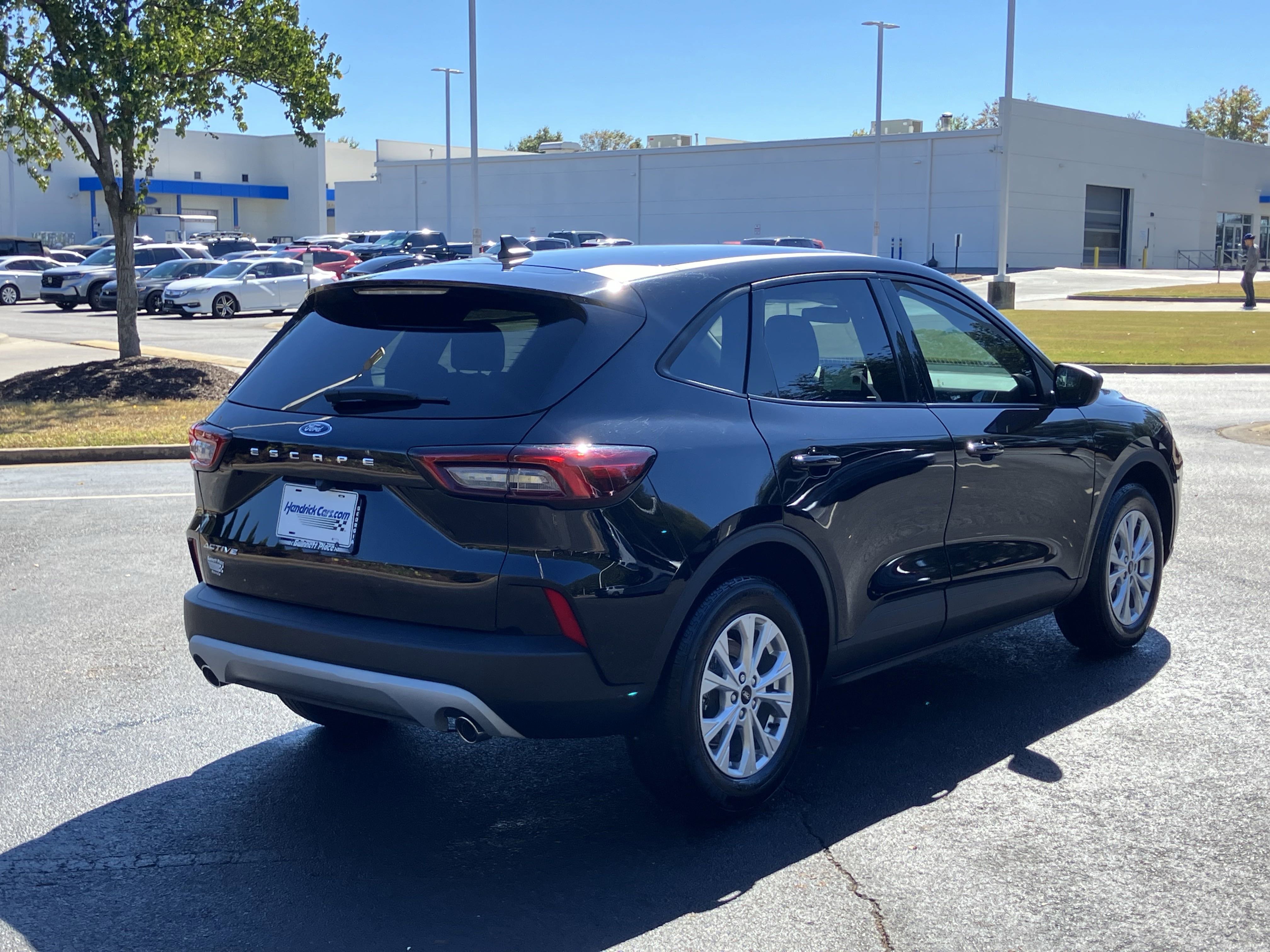 Used 2025 Ford Escape Active image 10