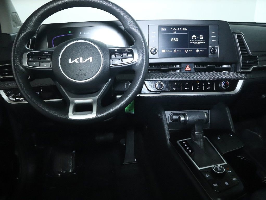 Used 2025 Kia Sportage LX AWD/4WD image 30