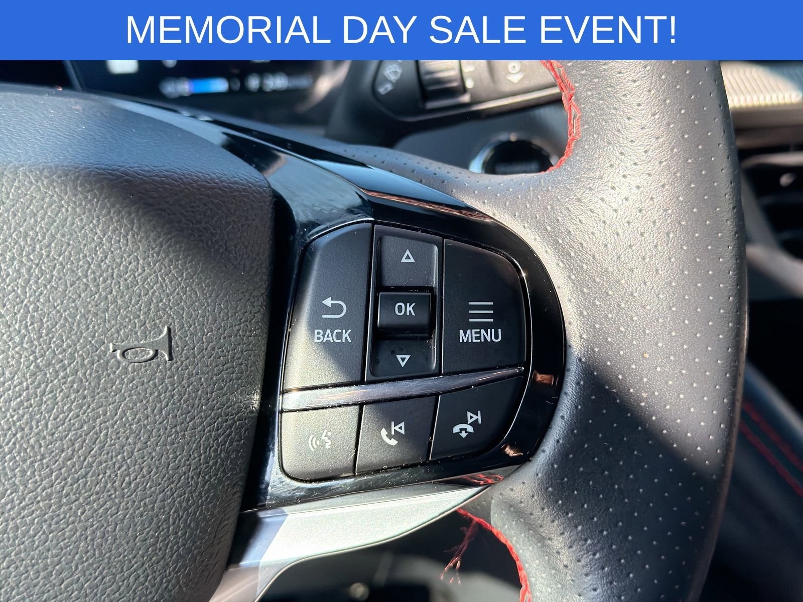 Used 2025 Ford Explorer ST-Line AWD/4WD image 28
