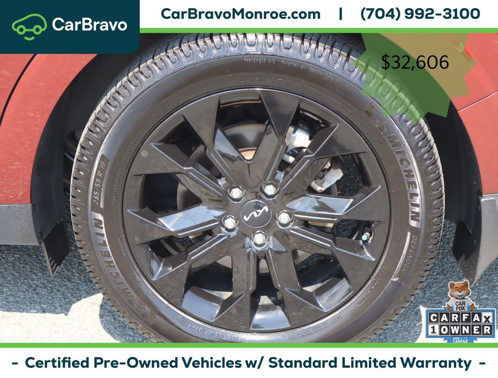 Used 2023 Kia Carnival SX Prestige FWD image 11